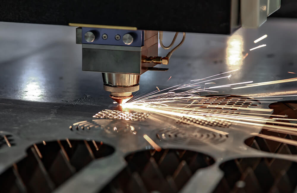 Laser cutting machine 